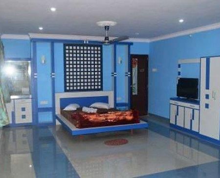 R L Palace Hotel Burnpur Екстериор снимка
